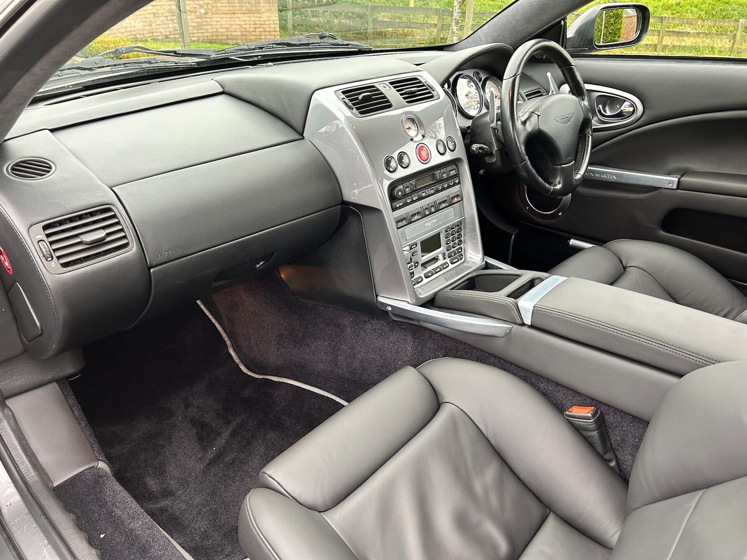 Used Aston Martin Vanquish 2003 for sale - 77034487: Photo 15