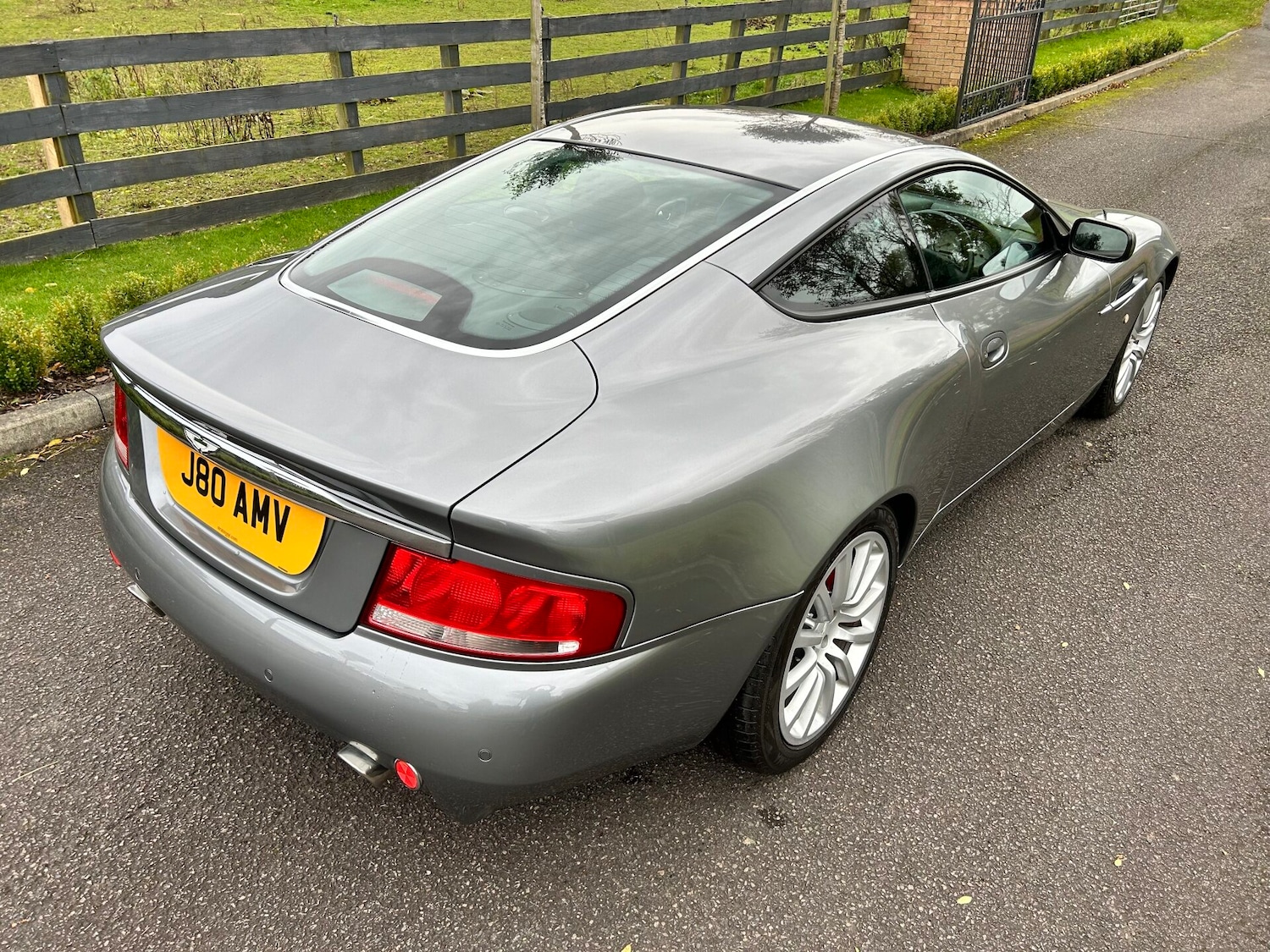Used Aston Martin Vanquish 2003 for sale - 77034487: Photo 16