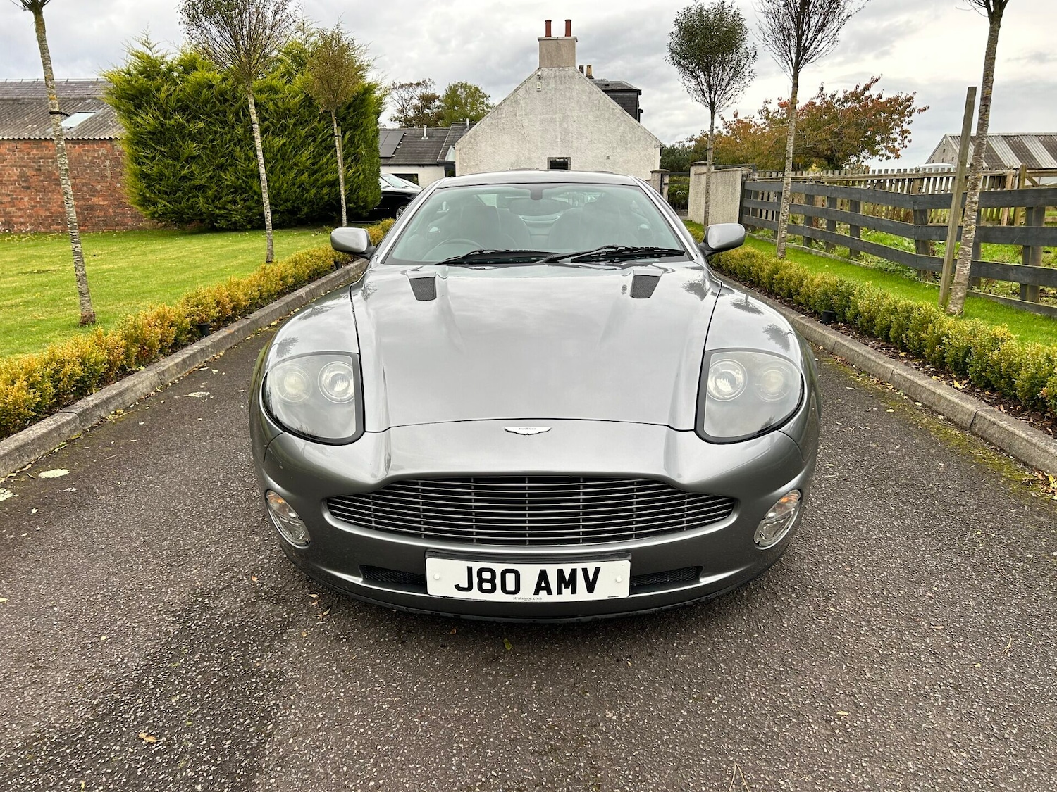 Used Aston Martin Vanquish 2003 for sale - 77034487: Photo 4