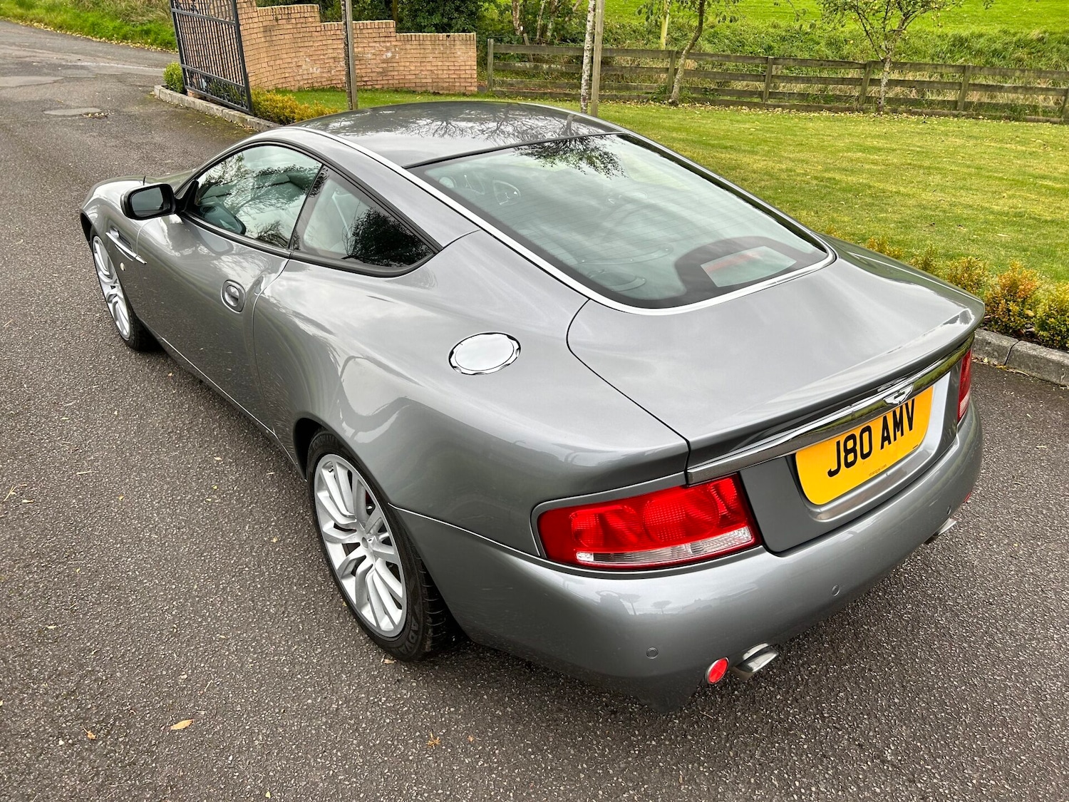 Used Aston Martin Vanquish 2003 for sale - 77034487: Photo 8