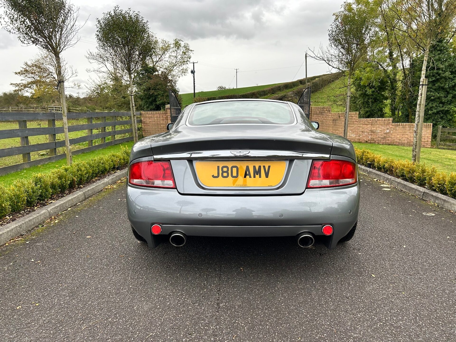 Used Aston Martin Vanquish 2003 for sale - 77034487: Photo 9