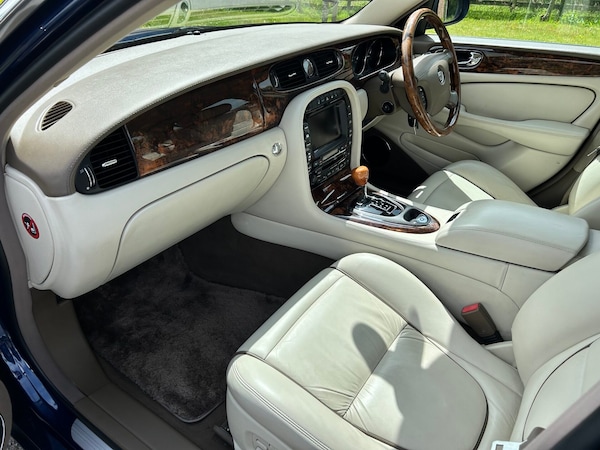 Used Jaguar XJ 2004 for sale - 75426363: Photo 11