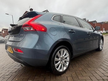 Used Volvo V40 2013 for sale - 78688590: Photo