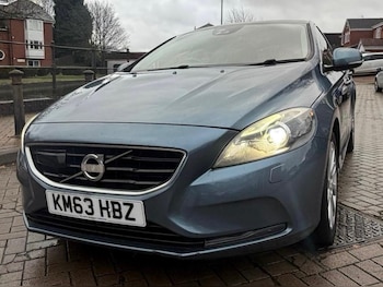 Used Volvo V40 2013 for sale - 78688590: Photo