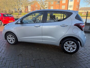 Used Hyundai i10 2019 for sale - 78415804: Photo