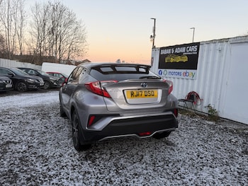 Used Toyota C-HR 2017 for sale - 77090230: Photo