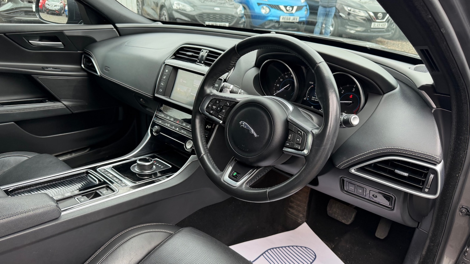 Used Jaguar XE 2017 for sale - 77640070: Photo 17