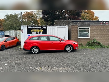 Used Ford Focus 2015 for sale - 76309749: Photo 2