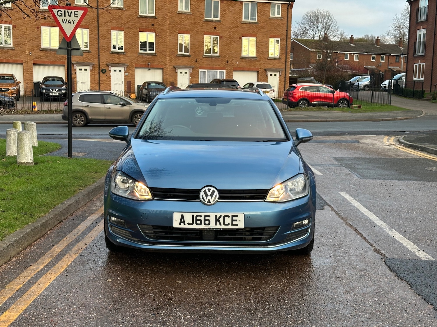 Used Volkswagen Golf 2017 for sale - 77240324: Photo 3