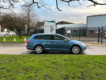 Used Volkswagen Golf 2017 for sale - 75505759: Photo