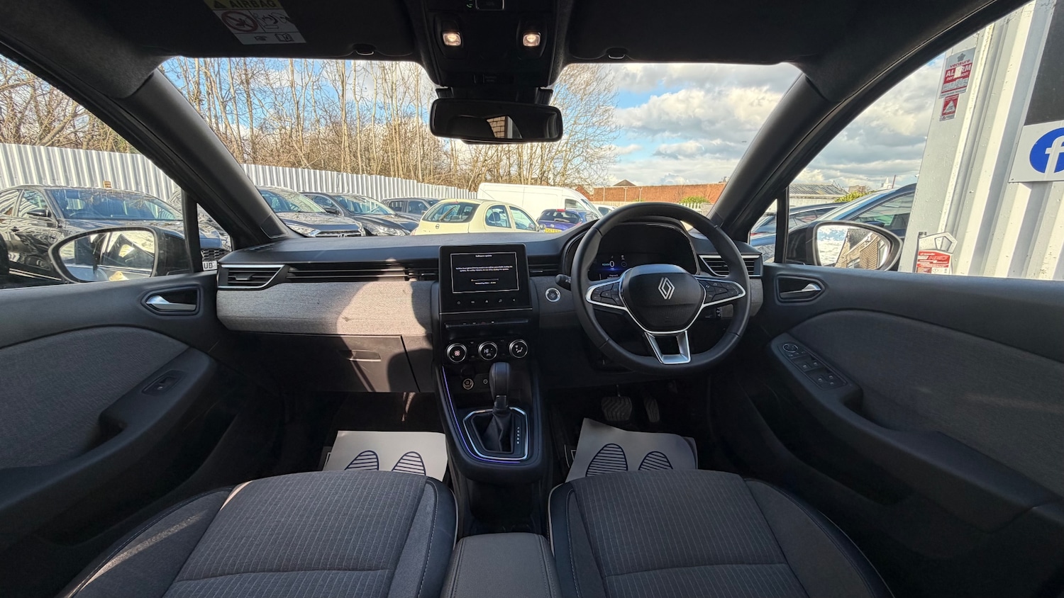 Used Renault Clio 2023 for sale - 77704346: Photo 18