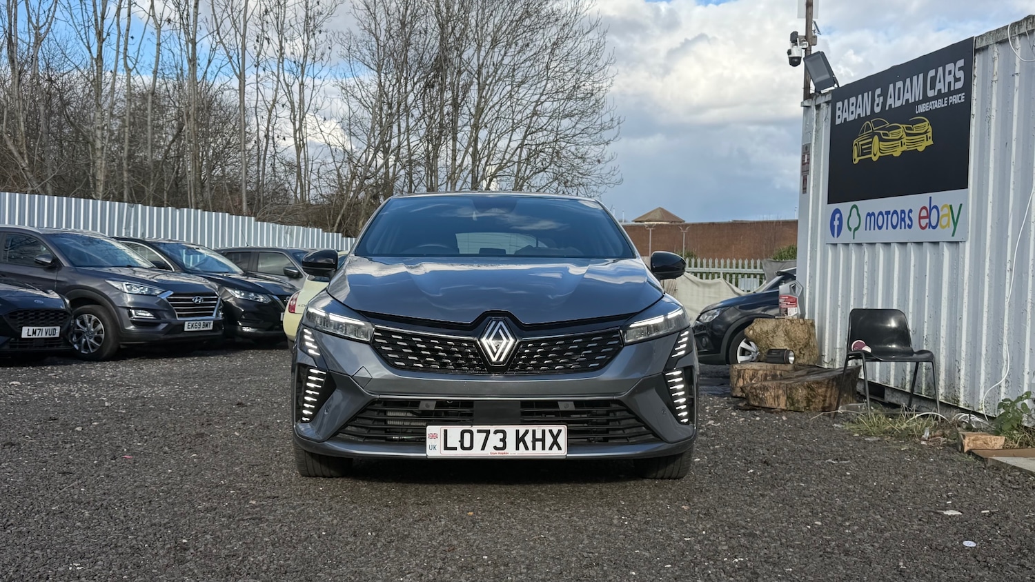 Used Renault Clio 2023 for sale - 77704346: Photo 2