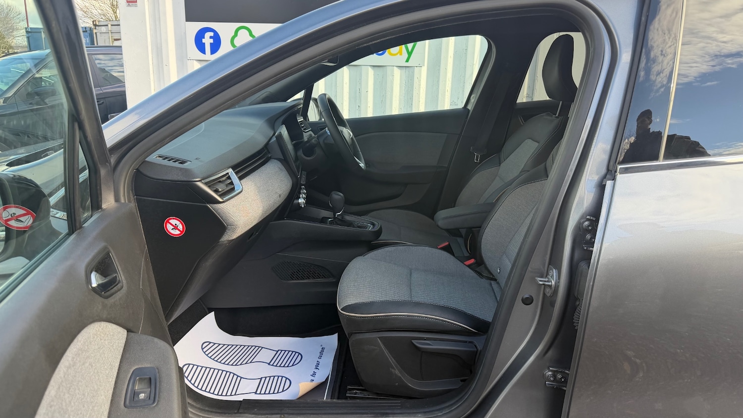 Used Renault Clio 2023 for sale - 77704346: Photo 24