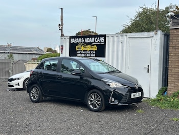 Used Toyota Yaris 2017 for sale - 76011920: Photo