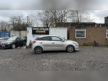 Used Hyundai i20 2016 for sale - 77701938: Photo