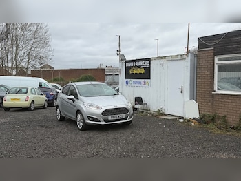 Used Ford Fiesta 2015 for sale - 77704431: Photo