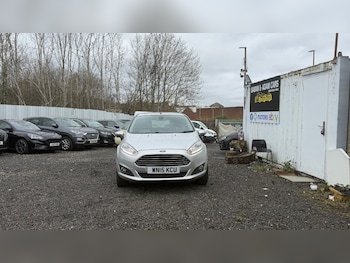 Used Ford Fiesta 2015 for sale - 77704431: Photo