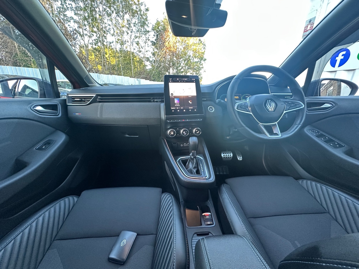 Used Renault Clio 2023 for sale - 76669170: Photo 15