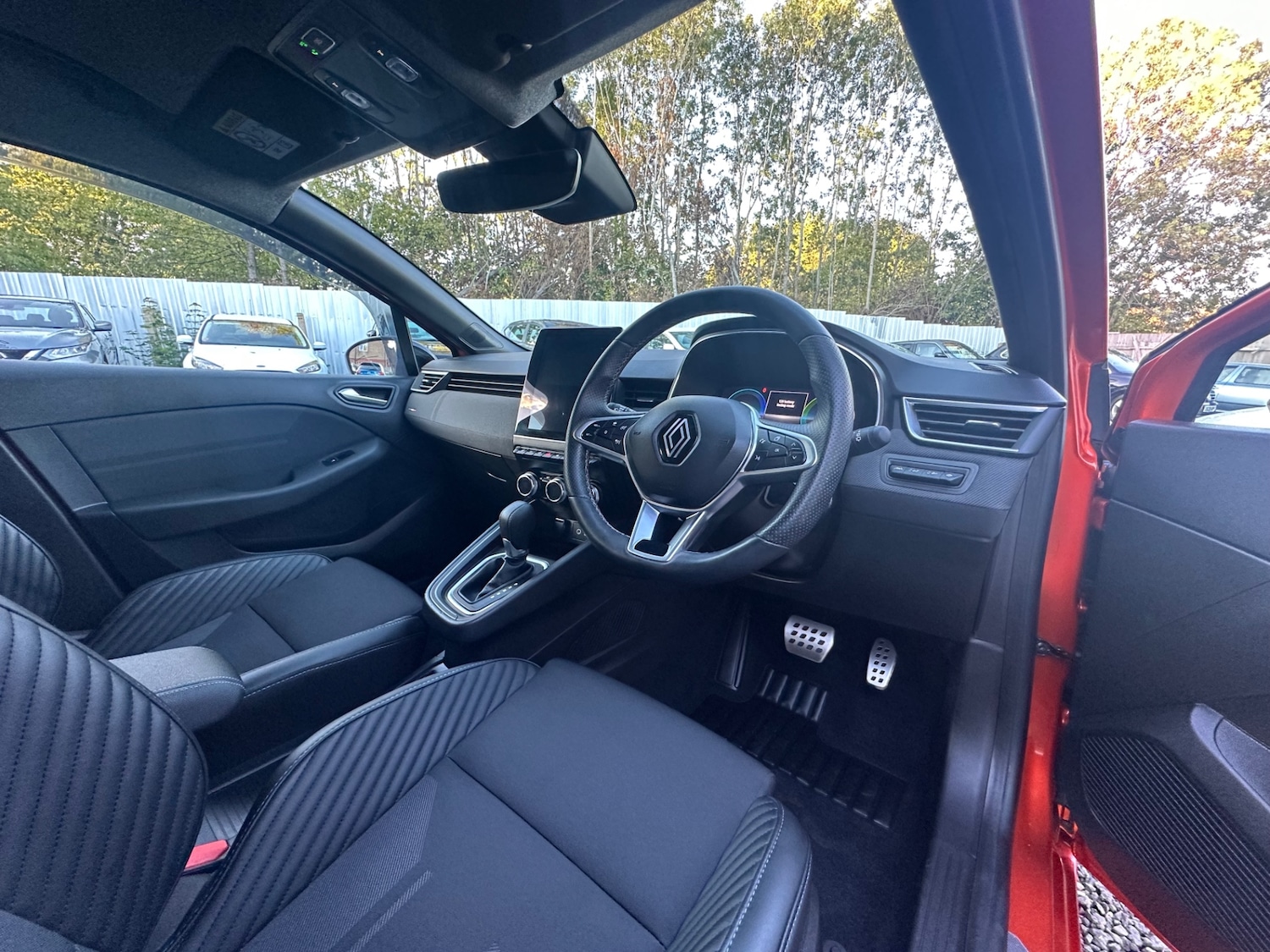 Used Renault Clio 2023 for sale - 76669170: Photo 25