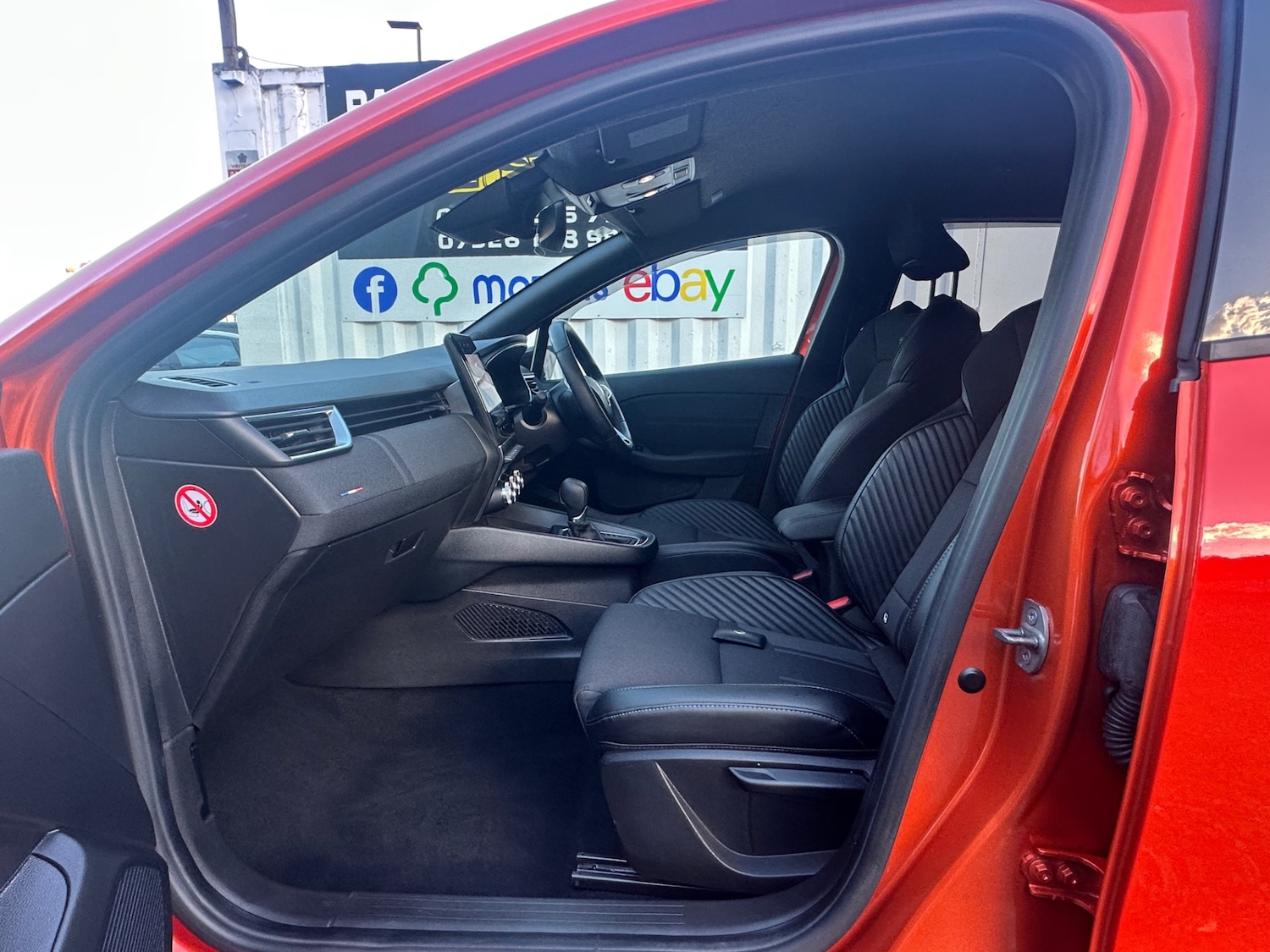 Used Renault Clio 2023 for sale - 76669170: Photo 29