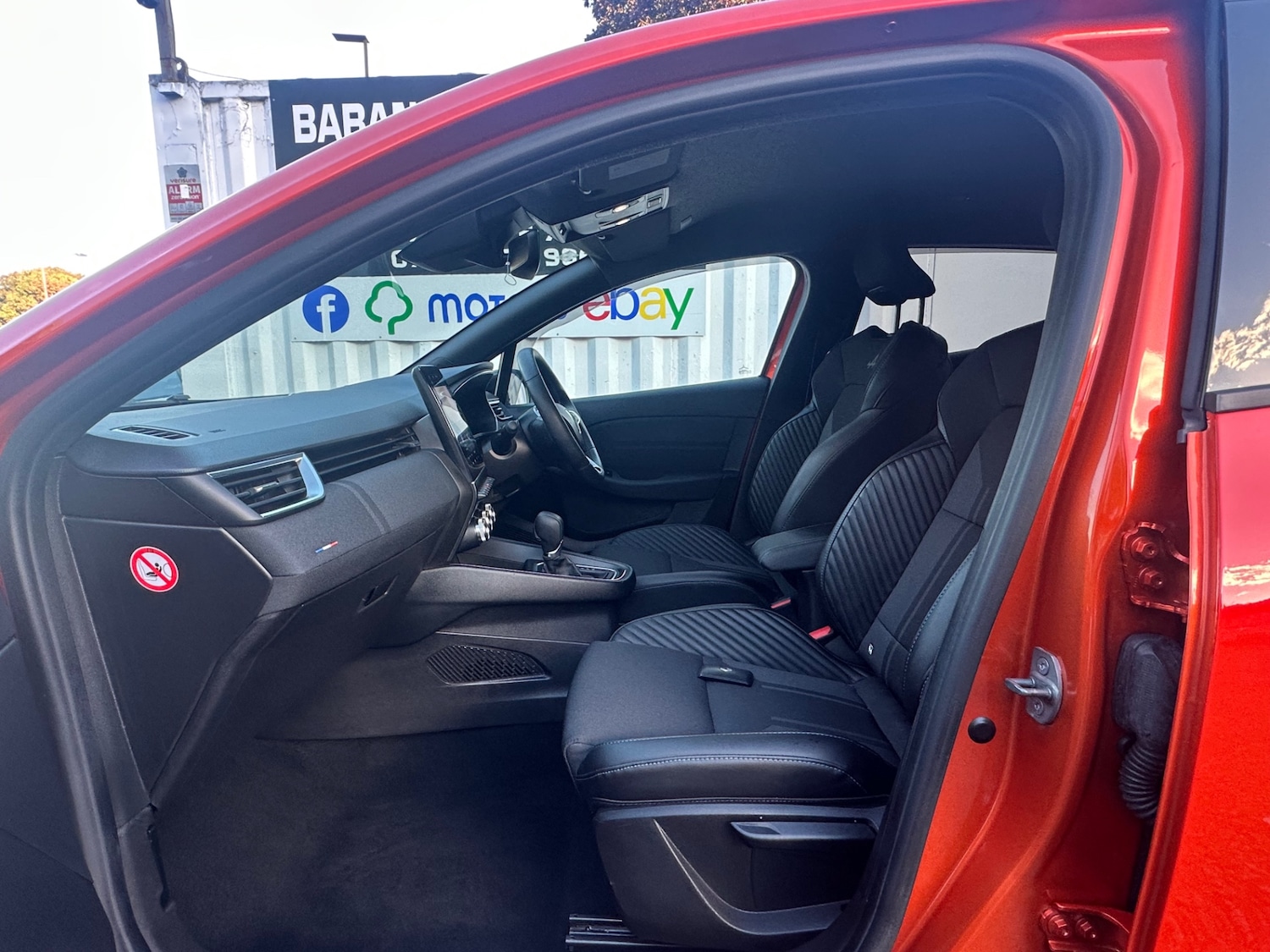 Used Renault Clio 2023 for sale - 76669170: Photo 30