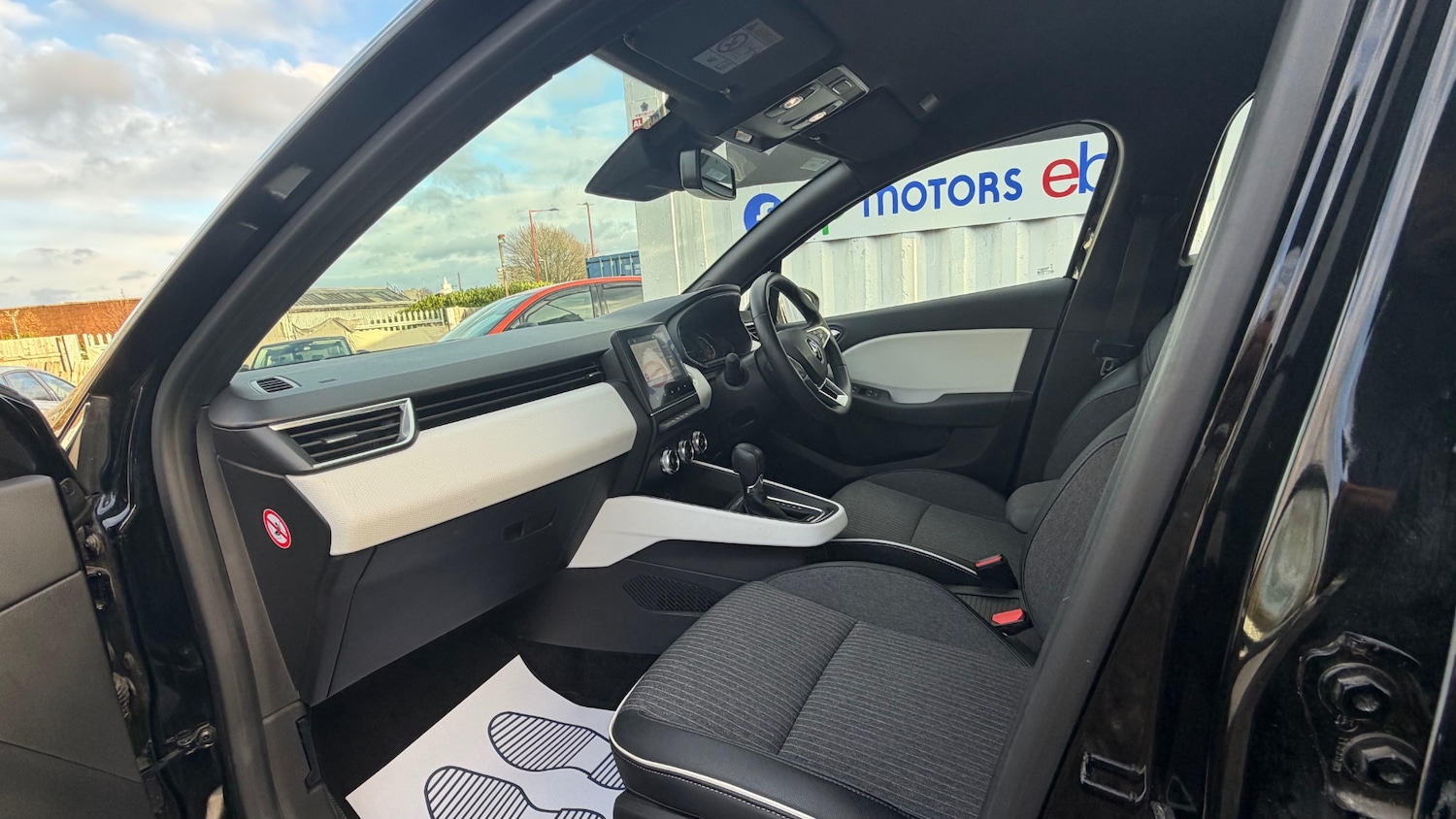 Used Renault Clio 2022 for sale - 76630464: Photo 23