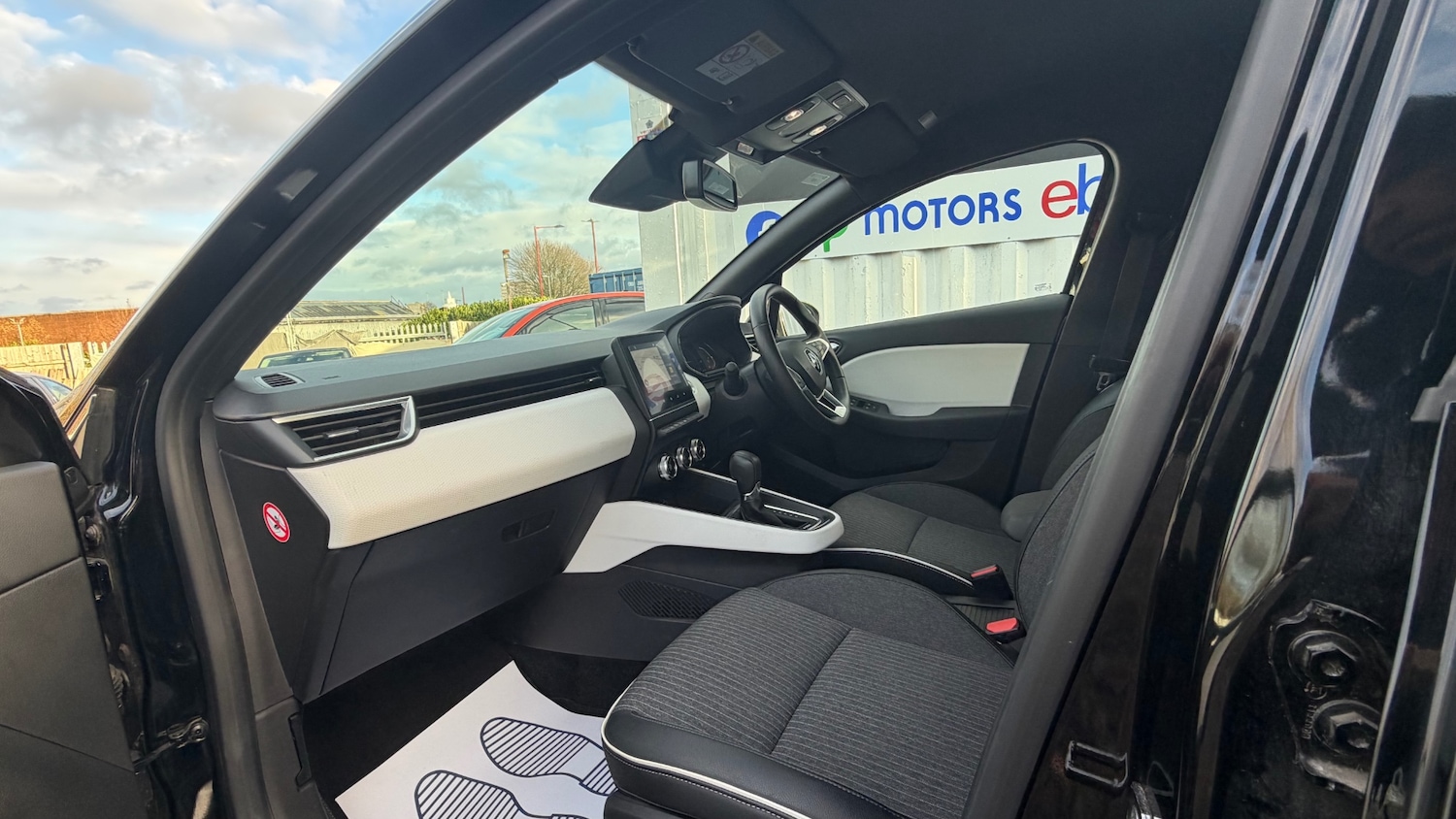 Used Renault Clio 2022 for sale - 76630464: Photo 36