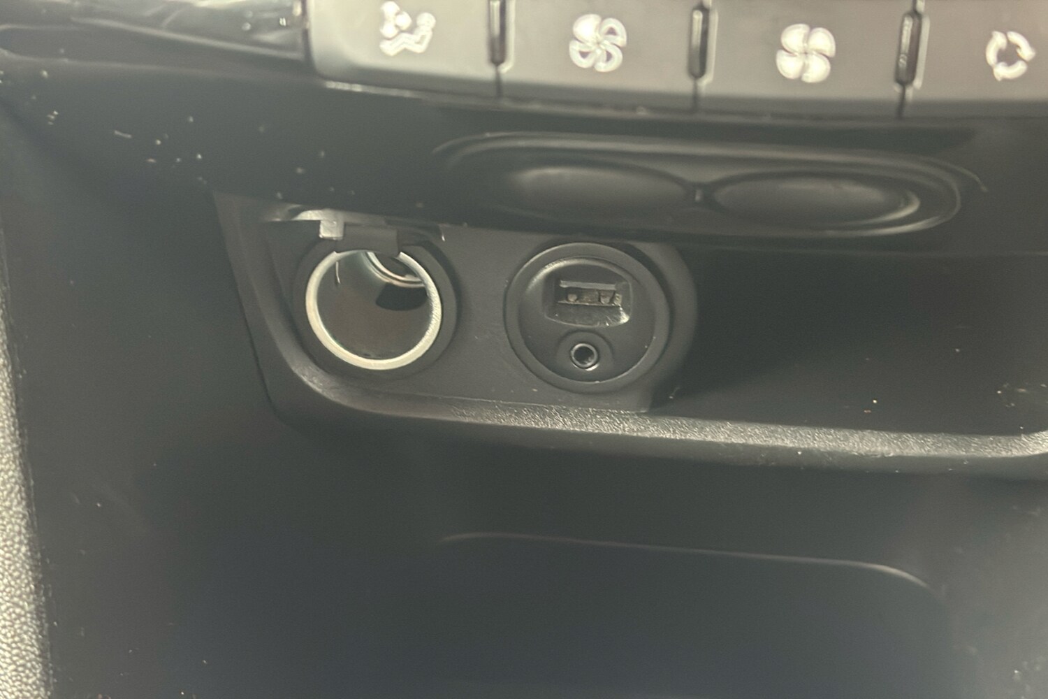 Used Peugeot 2008 2017 for sale - 77787287: Photo 22