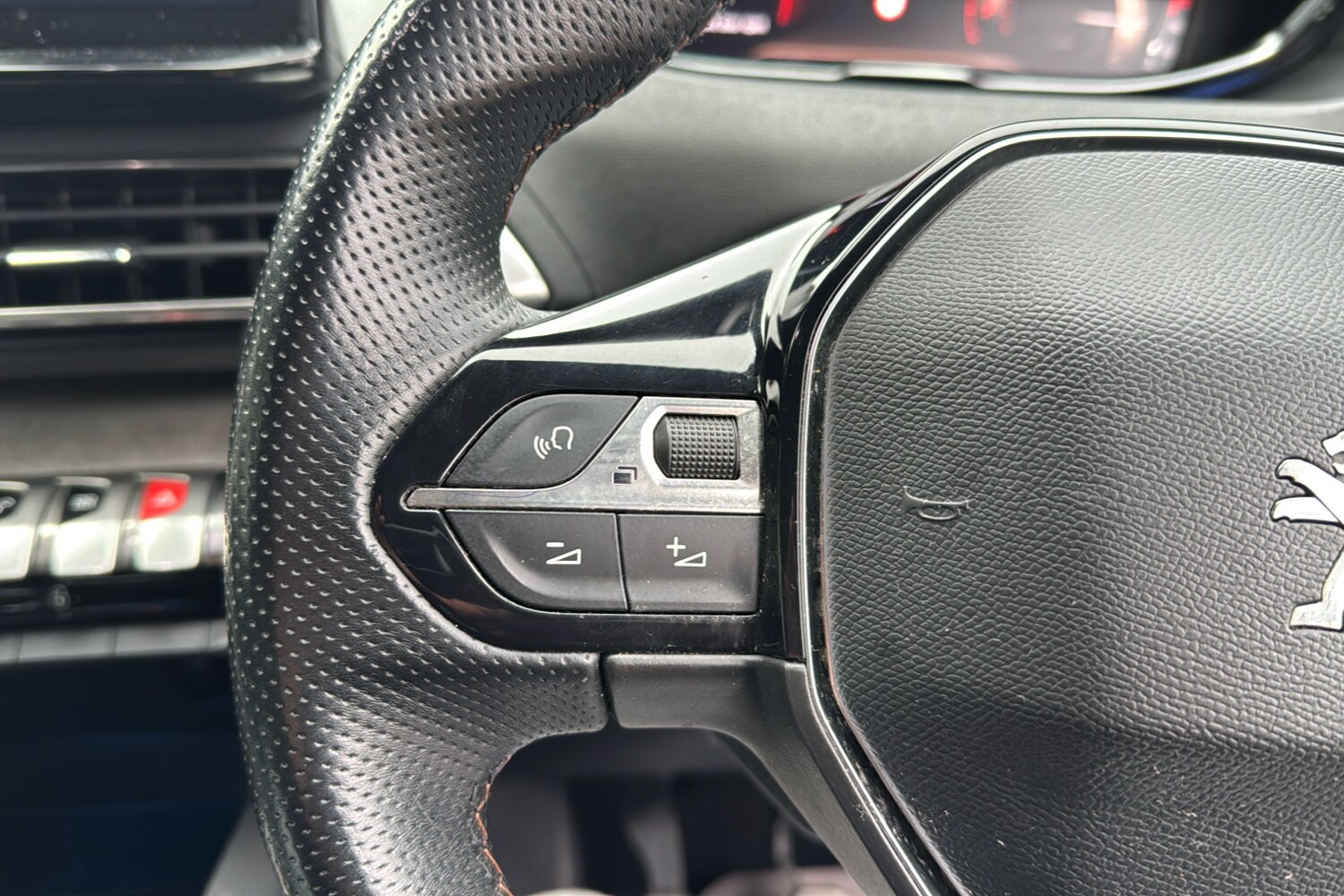 Used Peugeot 3008 2021 for sale - 77361667: Photo 17