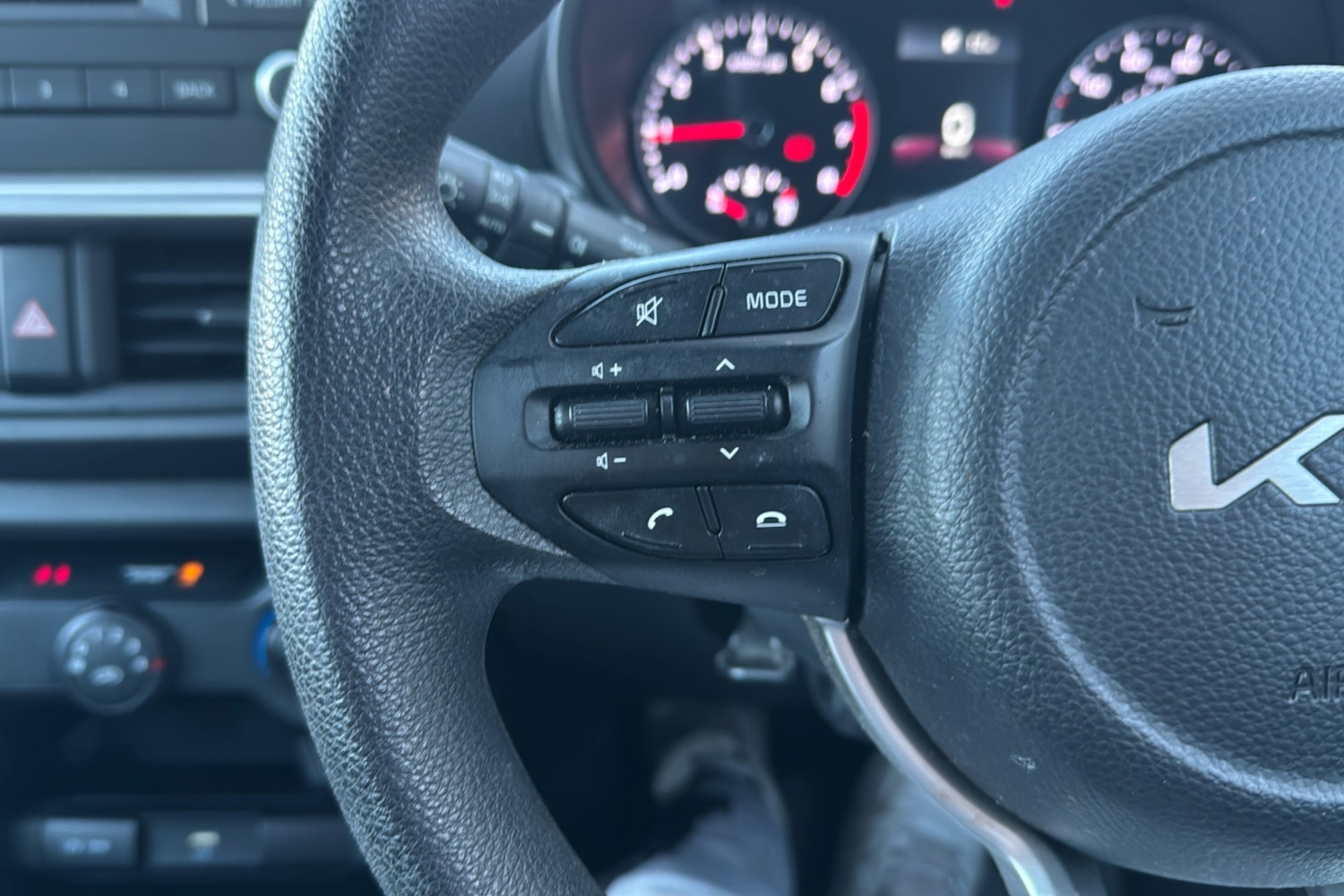 Used Kia Picanto 2023 for sale - 76978995: Photo 17