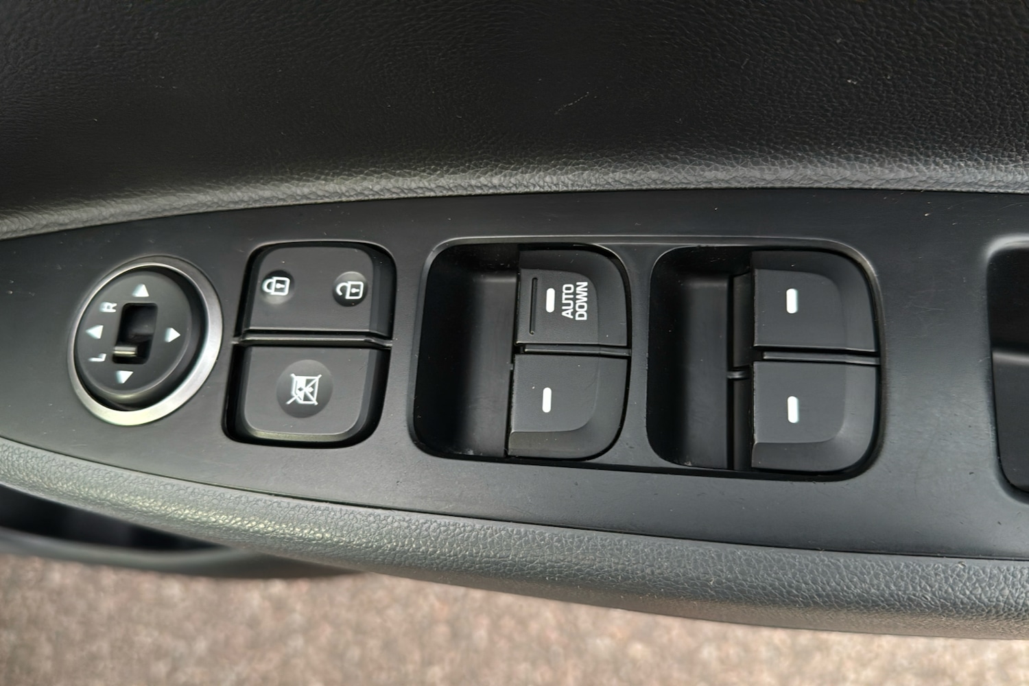 Used Hyundai i10 2019 for sale - 76193723: Photo 29