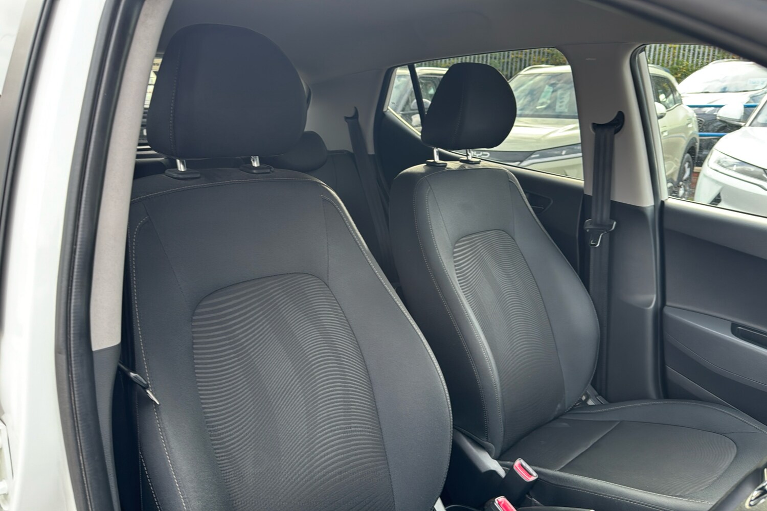 Used Hyundai i10 2019 for sale - 76193723: Photo 30