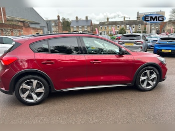 Used Ford Focus 2019 for sale - 76857005: Photo