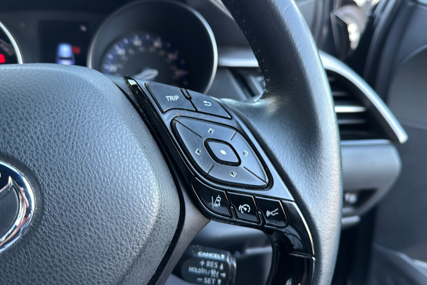 Used Toyota C-HR 2022 for sale - 76576383: Photo 18