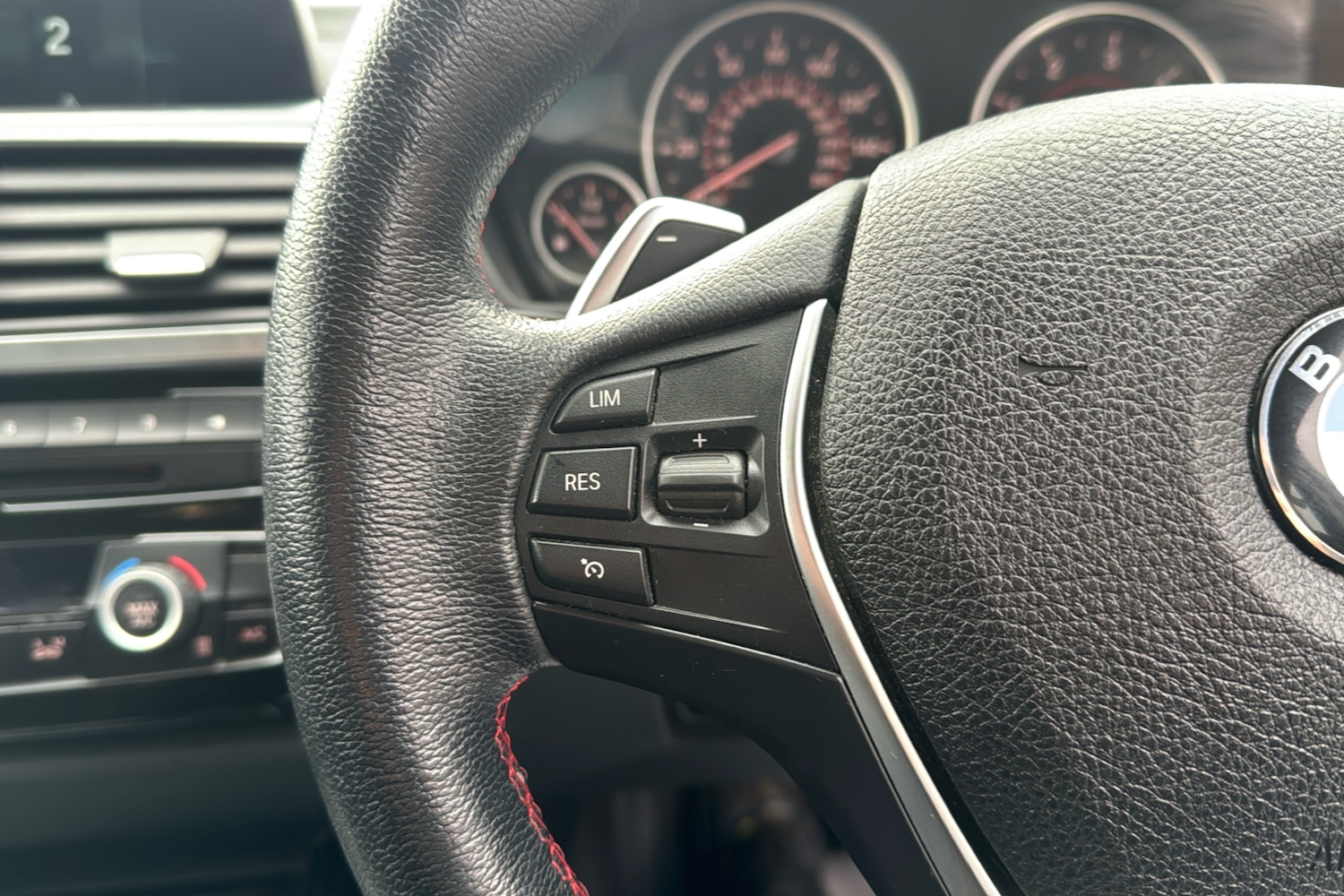 Used BMW 3 Series 2018 for sale - 76718647: Photo 17