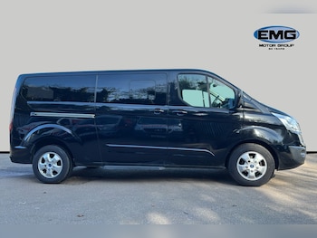 Used Ford Tourneo Custom 2017 for sale - 77687150: Photo