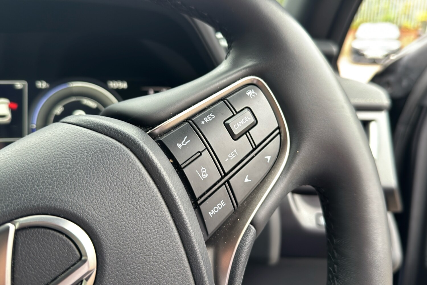 Used Lexus UX 2023 for sale - 76230262: Photo 18