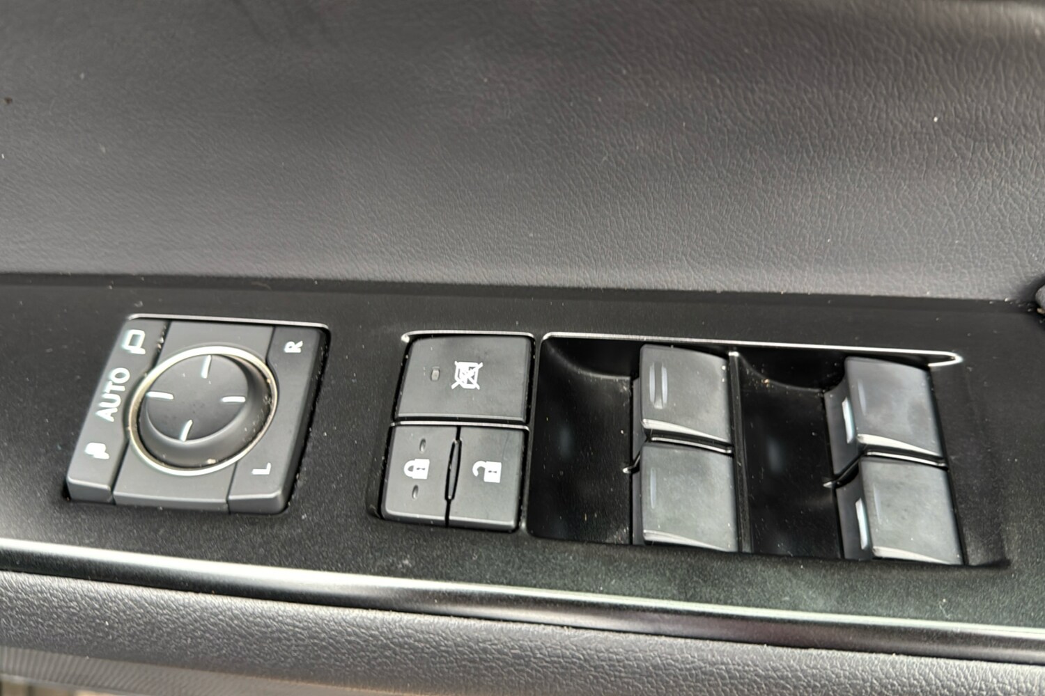 Used Lexus UX 2023 for sale - 76230262: Photo 36