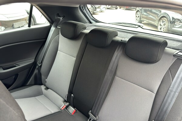 Used Hyundai i20 2017 for sale - 76257211: Photo 12