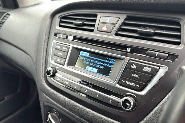 Used Hyundai i20 2017 for sale - 76257211: Photo 20