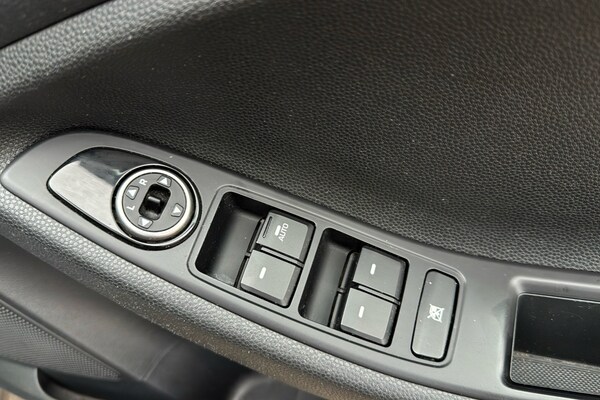 Used Hyundai i20 2017 for sale - 76257211: Photo 33