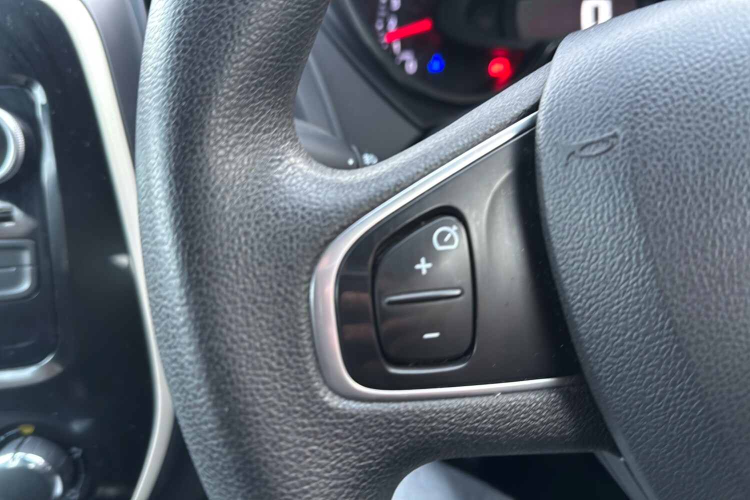 Used Renault Captur 2019 for sale - 76892900: Photo 17