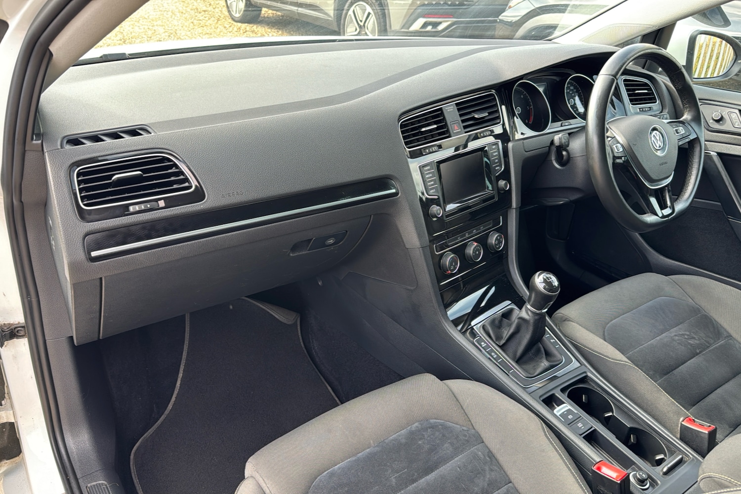 Used Volkswagen Golf 2015 for sale - 76955376: Photo 11