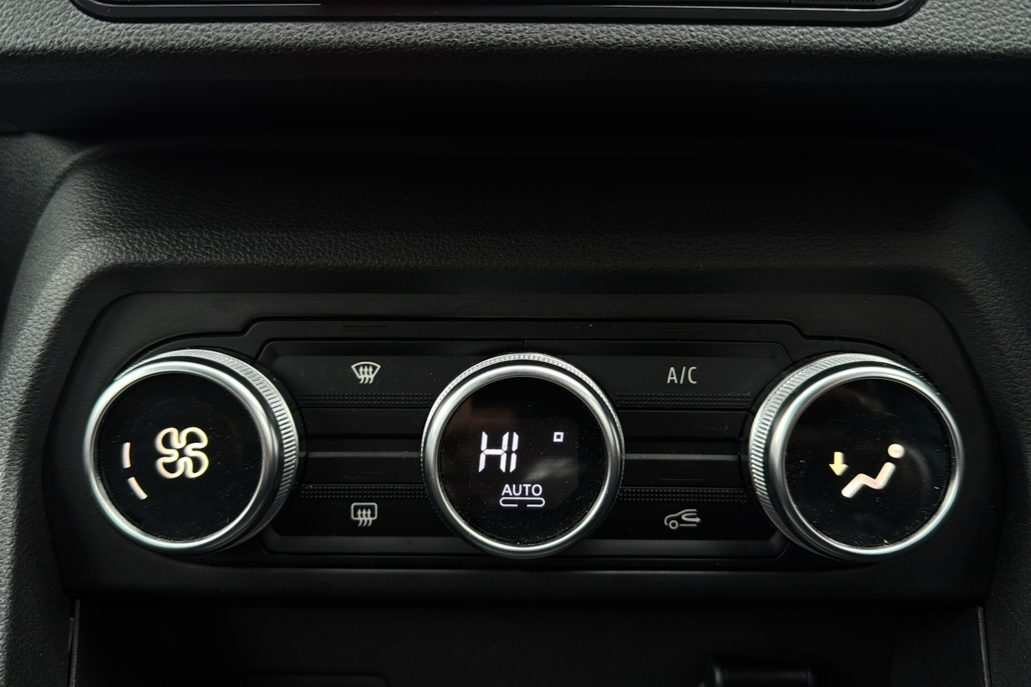 Used Dacia Sandero Stepway 2021 for sale - 76087700: Photo 16