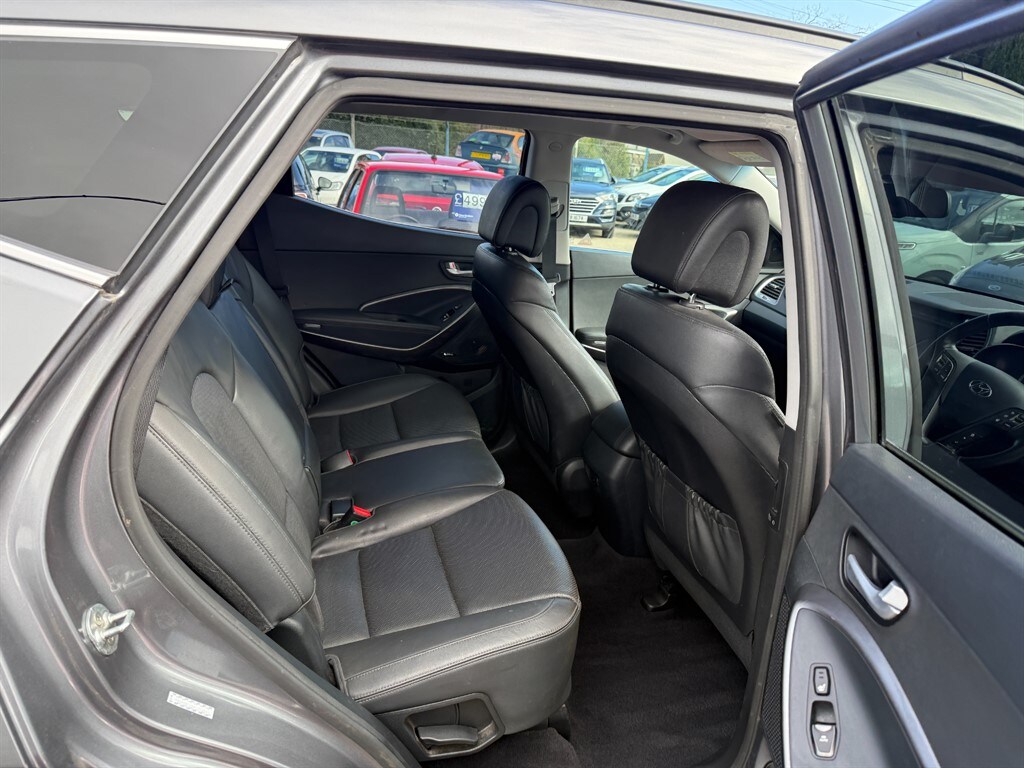 Used Hyundai Santa Fe 2016 for sale - 77928015: Photo 8