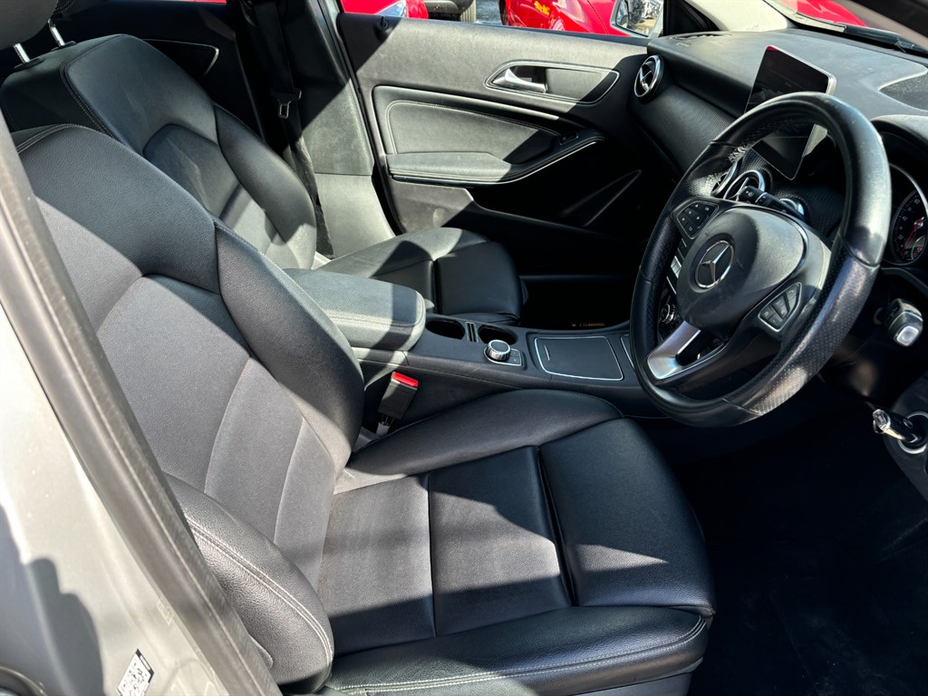 Used Mercedes-Benz A-Class 2018 for sale - 77890234: Photo 5