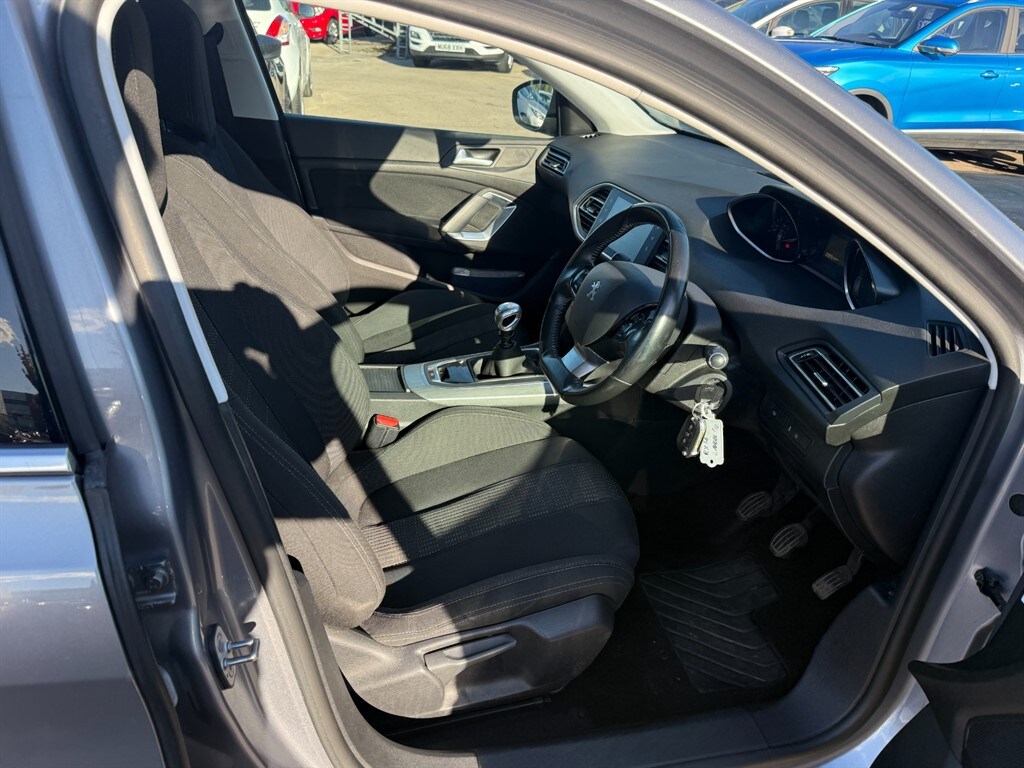 Used Peugeot 308 2016 for sale - 76003810: Photo 7