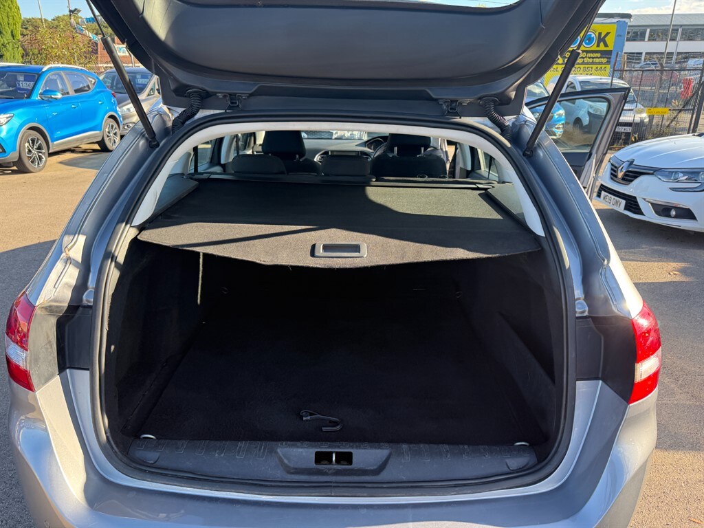 Used Peugeot 308 2016 for sale - 76003810: Photo 9