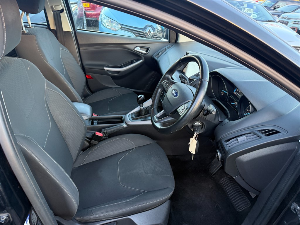 Used Ford Focus 2016 for sale - 76636047: Photo 5