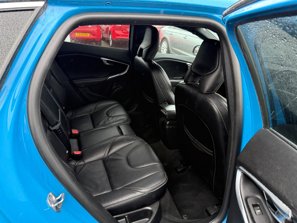 Used Volvo V40 2016 for sale - 76459385: Photo 9